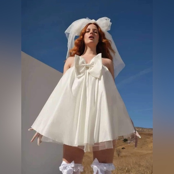 For Love And Lemons Dresses & Skirts - Elegant White Strapless Dress with Bow can use for maternity photo